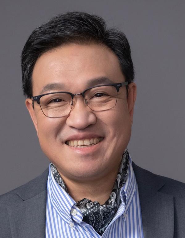 Xiaodong Shi